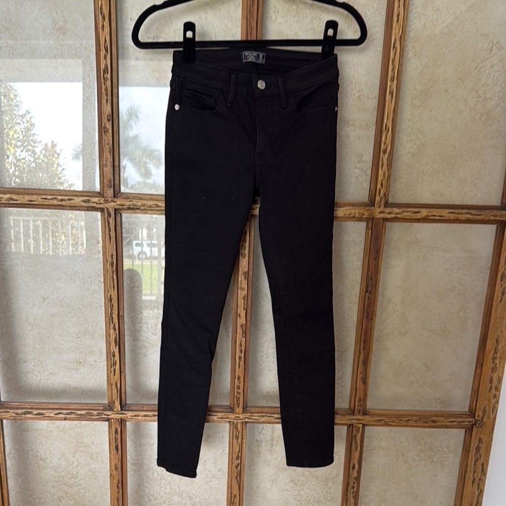 NWOT Abercrombie black jeans